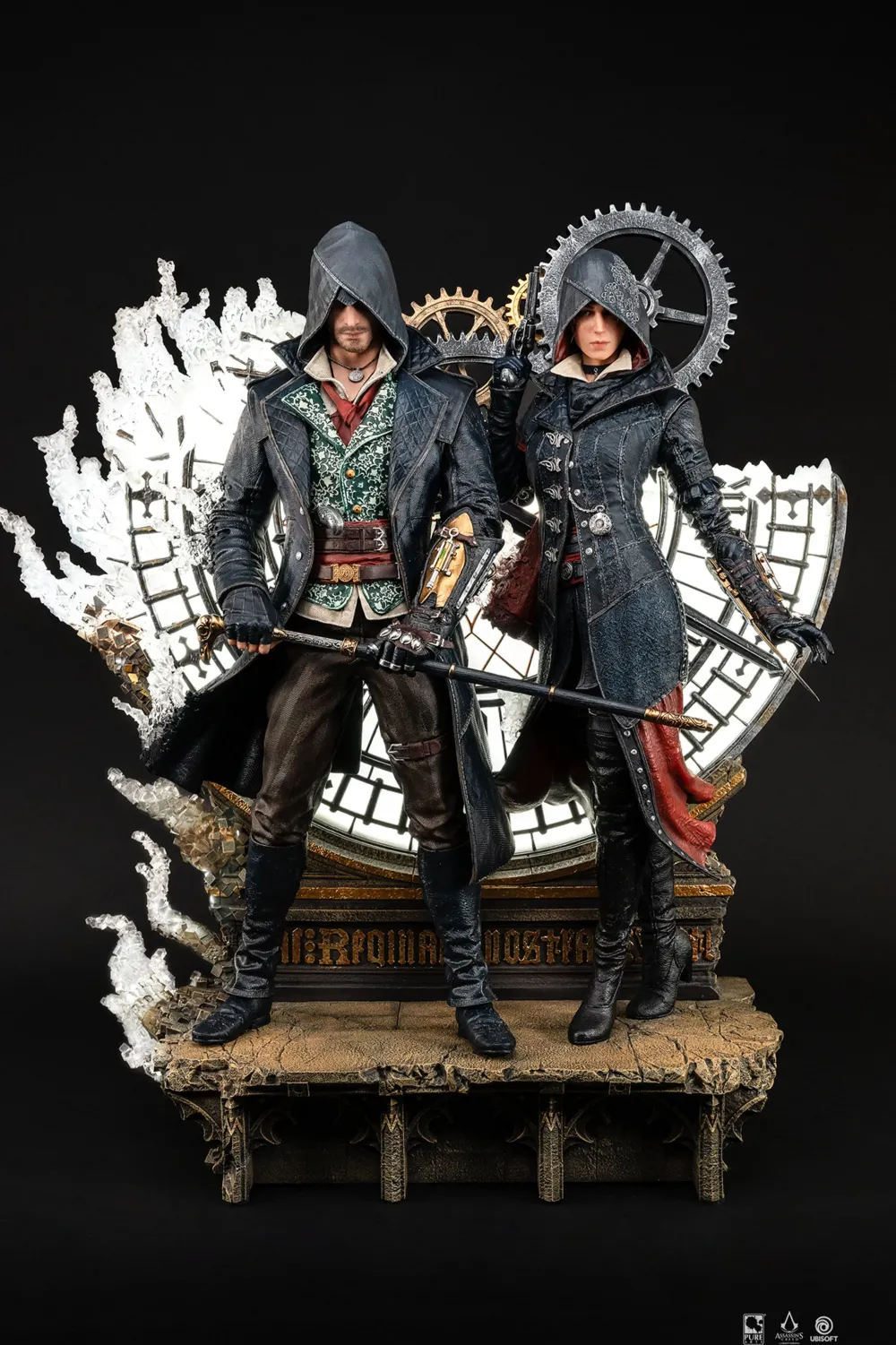 Hot PureArts Assassins Creed - Animus Jacob and Evie - Statue