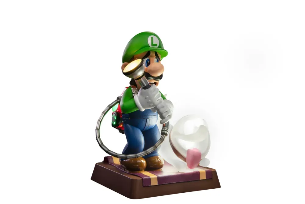 Fashion Dark Horse Comics Luigi's Mansion 3 - Luigi 9" PVC Collector's Edition - Statue
